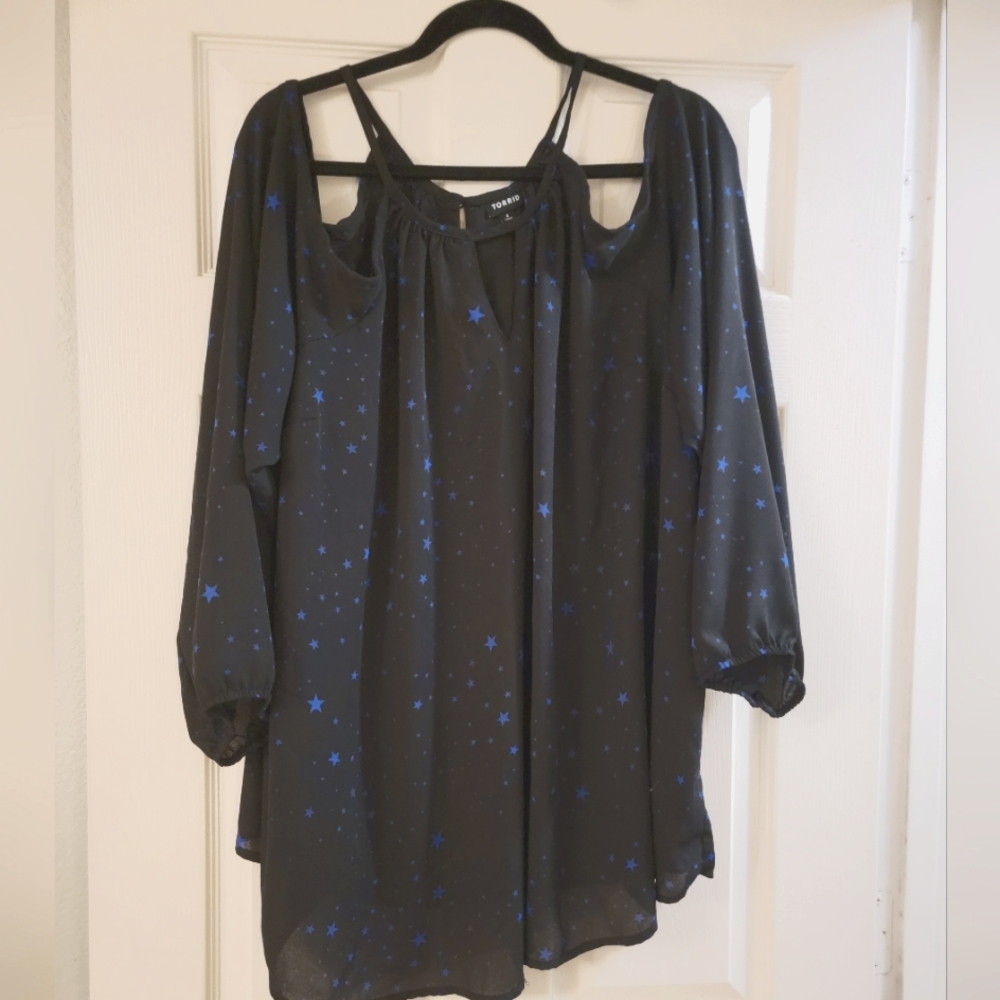 Torrid cold shoulder top